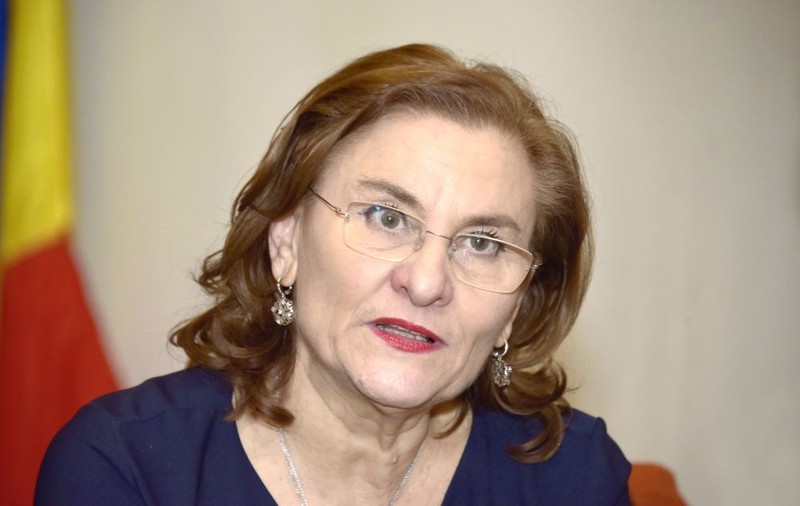 Maria Grapini susține că avionul cu care mergea la Bruxelles a aterizat "undeva în câmp": "Ghinion cum ar fi spus Iohannis!"