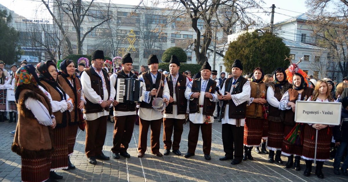 FOTO/ Colindul ”Leroilea” din Pogonești - Vaslui datează din paleolitic și este înscris în patrimoniul UNESCO. Este transmis de generații prin viu grai