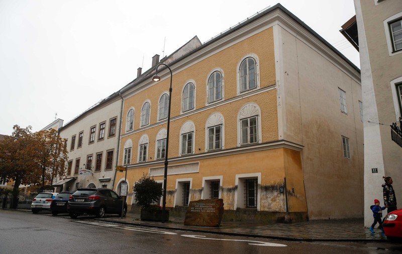 Casa în care s-a născut Adolf Hitler, transformată în secție de poliție