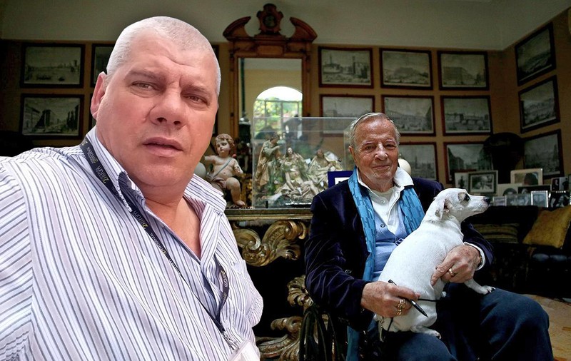Fabuloasa poveste a românului care a lucrat acasă la regizorul Franco Zeffirelli. “Maestrul avea un suflet incredibil, avea grijă de mulți oameni. Și de câini”