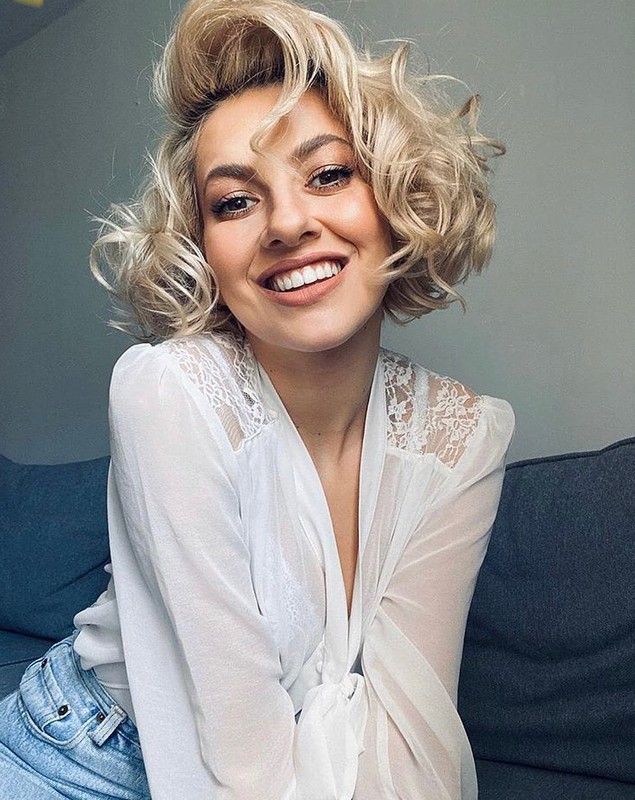 Lidia Buble și-a dat tatăl de gol. Ce sfat i-a dat bărbatul în legătură cu relațiile ei amoroase. „De câte ori mă duc acasă”