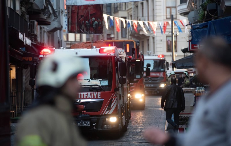 Mărturii după explozia care a ucis șase oameni în Istanbul: „Am văzut un bărbat căruia îi sângerau urechile și picioarele, iar prietenii lui plângeau lângă el”