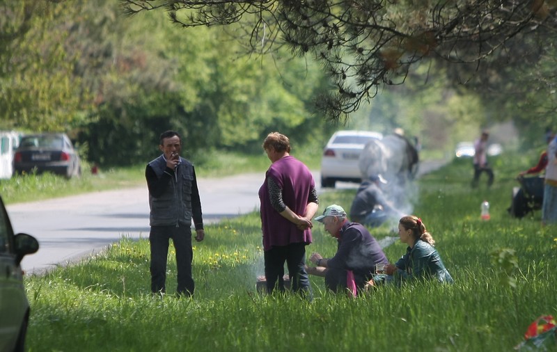 De 1 Mai, nici mititeii nu mai sfârâie ca altă dată: ”Trebuia să venim de dimineața să prindem un loc cu pătura și cu grătarul”