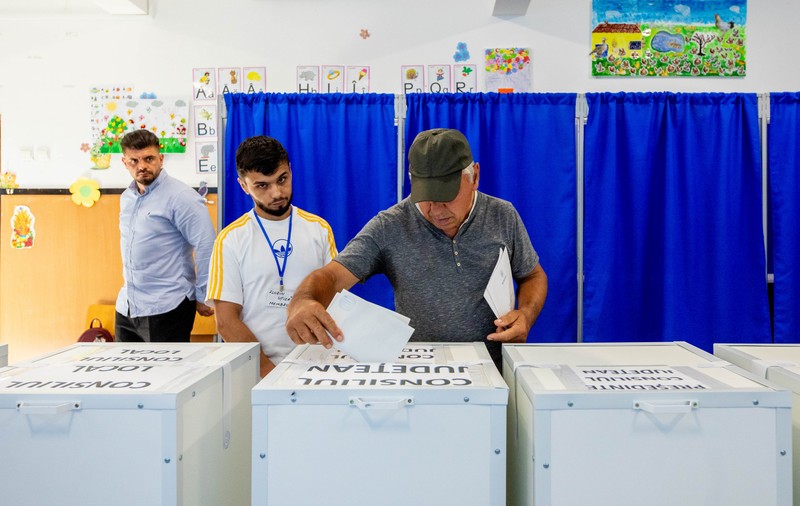 Alegeri locale și europarlamentare | Rezultate parțiale: Alianţa PSD-PNL, pe primul loc, urmată de AUR și ADU la PE. PSD are cel mai ridicat scor la consilii locale