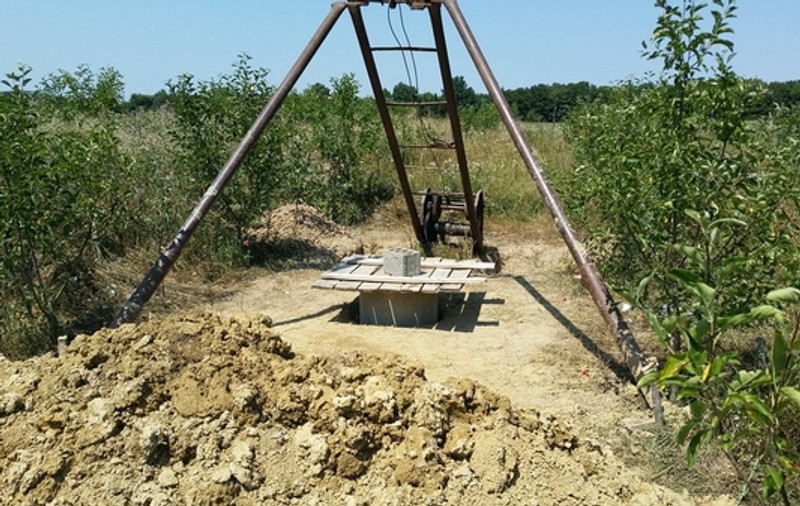 Caz îngrozitor în Iaşi! Un copil de 14 ani a murit în timp ce săpa o fântână. Cum s-a produs tragedia 