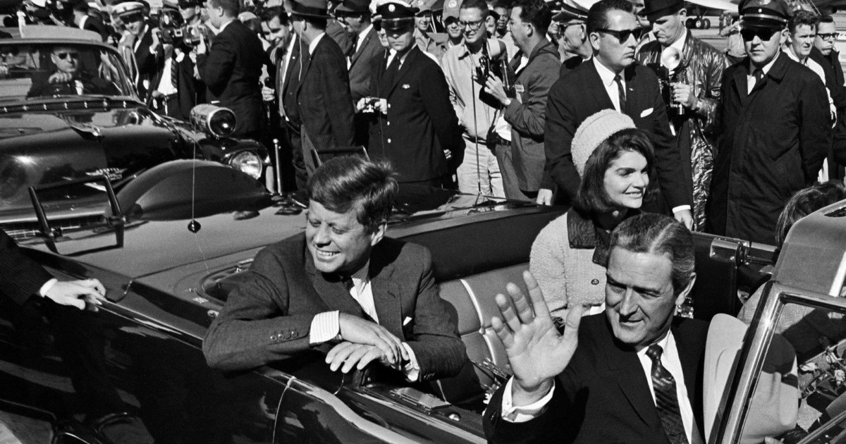 John F Kennedy in 1963, la Dallas, Texas, cu putin timp inainte sa fie asasinat. Foto: Hepta