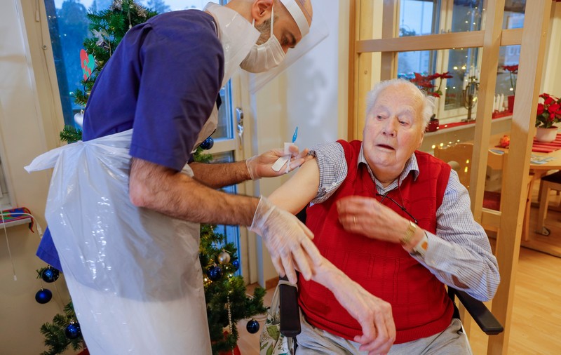 Irlanda dublează numărul de ambulanțe pentru a ajunge cu vaccinul la cât mai mulți oameni nedeplasabili din categoriile de risc