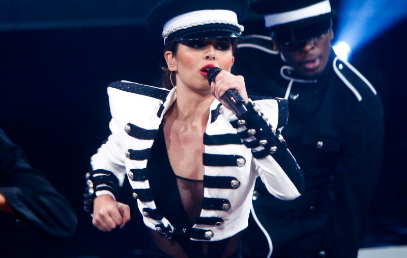 Cheryl Cole l-a prezentat pe rapperul Will.I.Am mamei