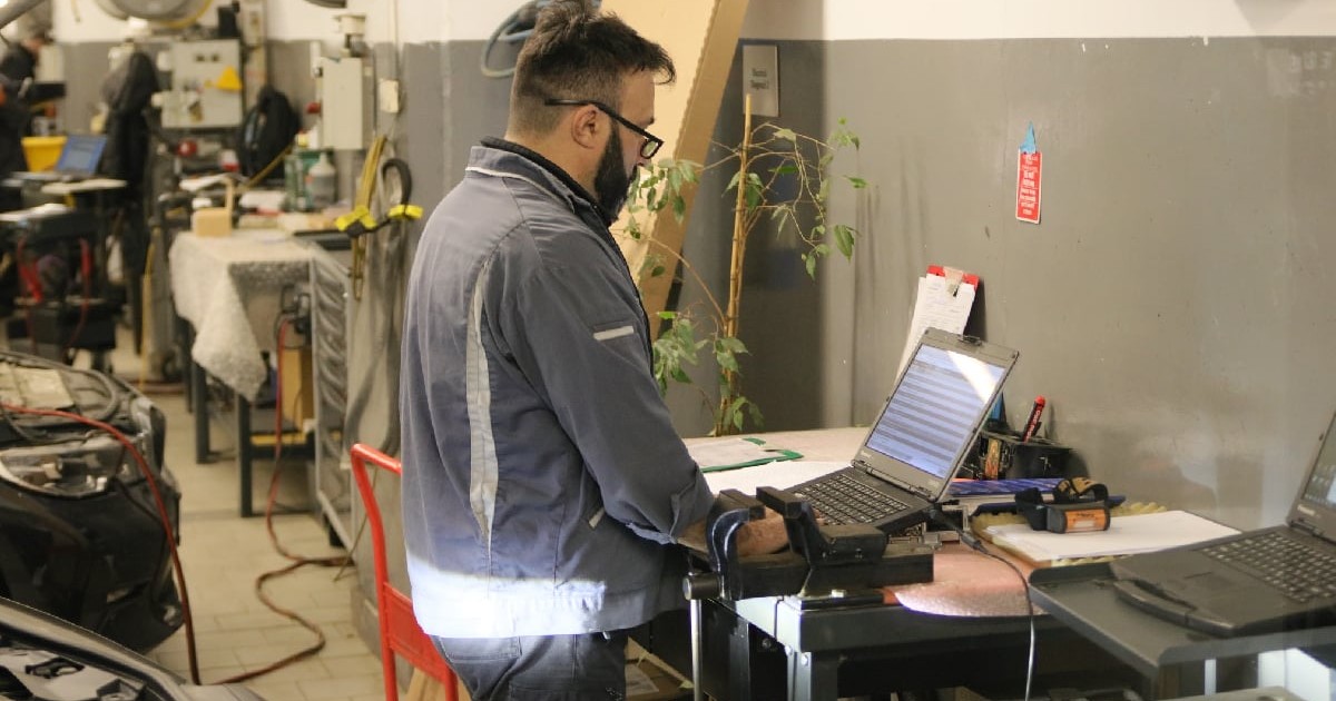 BMW România și Registrul Auto Român (RAR) au lansat un proiect unic în Europa. Mașinile BMW second-hand importate în România vor fi verificate și reparate automat în cadrul campaniilor de rechemare înainte de înmatriculare.