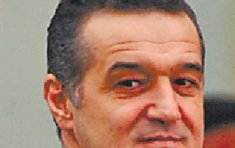 Becali: «Hagi e nebun»