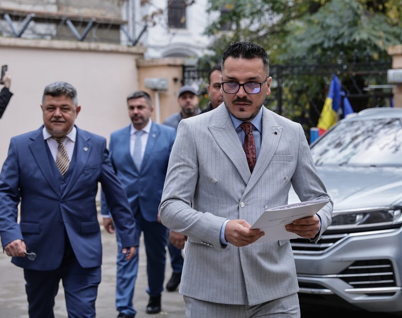 Promisiunea făcută de Makaveli la depunerea candidaturii pentru Primăria București: „Nu sunt olimpic, n-am nici concubină”