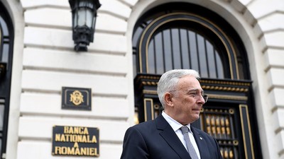 Mugur Isarescu, guvernatorul BNR