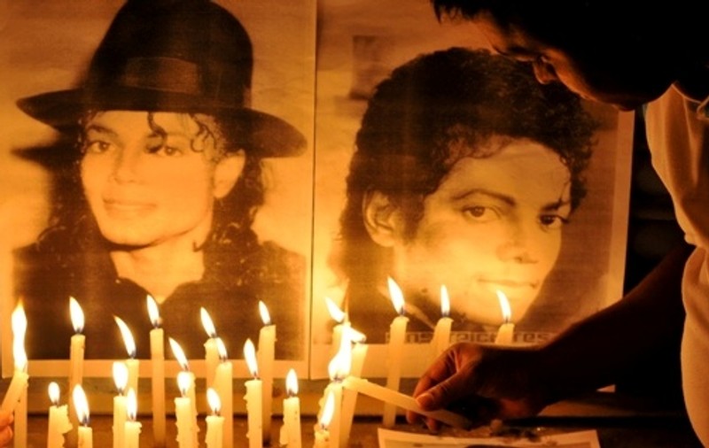 Doctorul lui MJ ameninţat de fanii megastarului