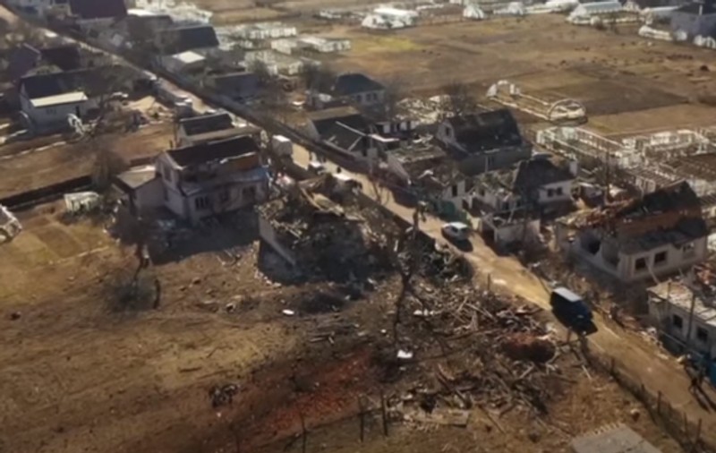 Imagini din Trebuhiv, un sat din regiunea Kiev distrus în întregime de bombardamentele ruse
