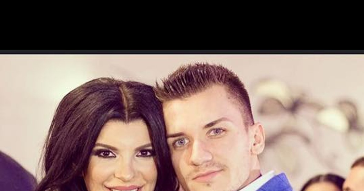 Andreea Tonciu și soul ei, daniel Niculescu, fotografiai în timp ce dansează