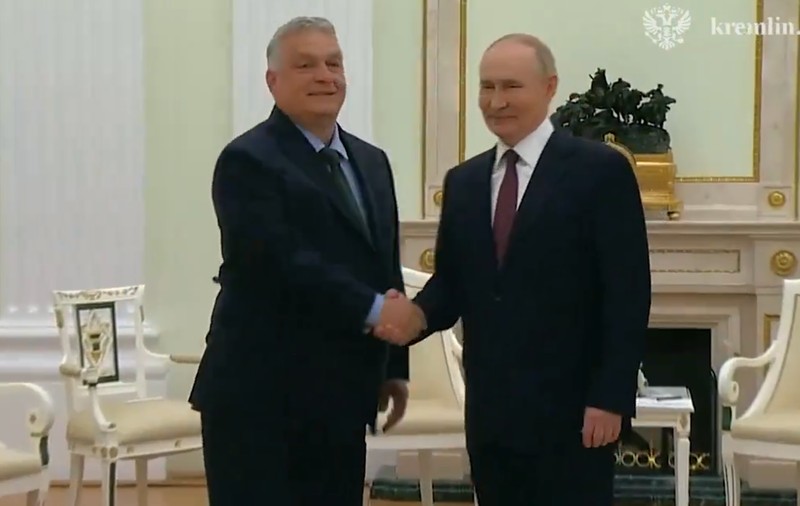 Viktor Orban, în vizită la Putin. Premierul maghiar, care susține că se află într-o misiune de pace, criticat de UE