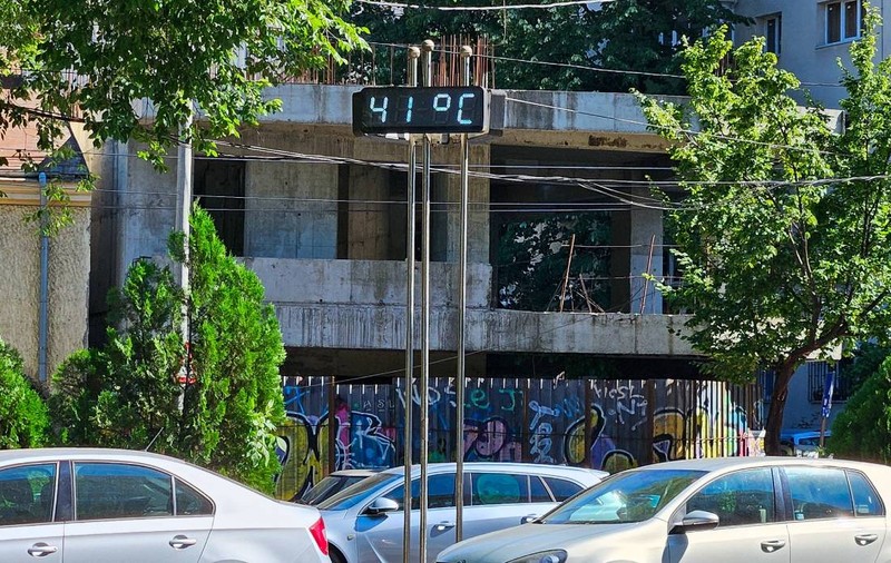 Cod roșu de caniculă și cod galben de vânt în România. Lista județelor în care temperaturile de foc depășesc 40 de grade