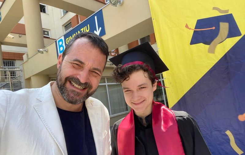 Andrei Aradits are o nouă iubită, după divorțul de fosta soție. Andreea a plecat în India și s-a îndepărtat de fiul ei: „I-a mai dat niște e-mailuri”