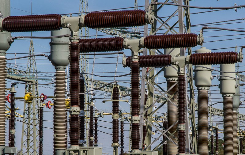 Preţul energiei atinge un nivel record. România importă din Ungaria la capacitate maximă