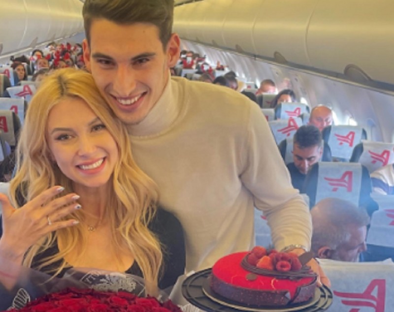 De ce Andreea Bălan nu poartă inelul de logodnă: „De-a lungul anilor am...”. Victor Cornea a cerut-o în căsătorie în avion