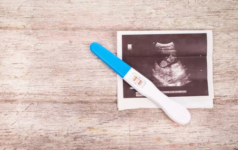 6 moduri haioase să îi spui că ești însărcinată!