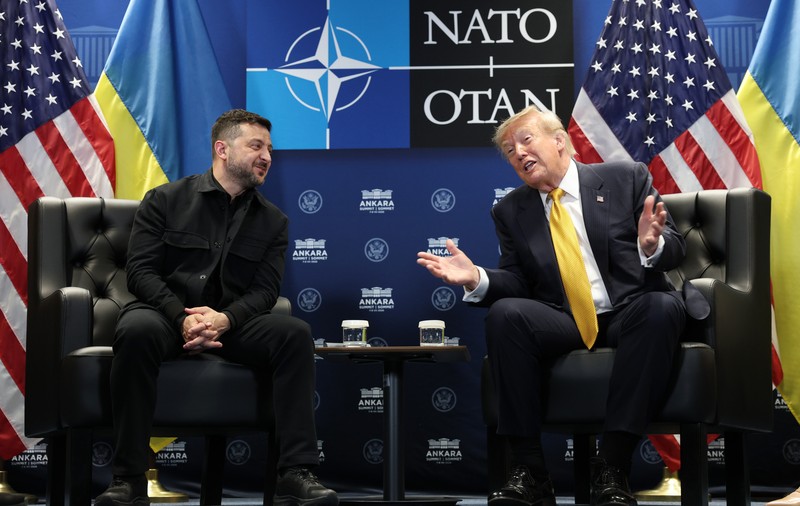 Donald Trump promite din nou o întâlnire între Putin și Zelenski, „în curând”. Atacurile Ucrainei în adâncul teritoriului rus ar putea aduce mai repede pacea, crede președintele SUA