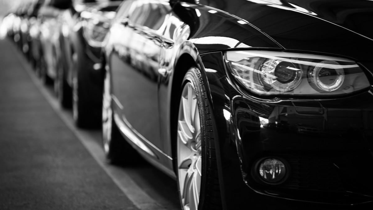 Mașinile noi pe benzină și motorină ar putea fi interzise la vânzare din anii 2030. În ce țări funcționează interdicția