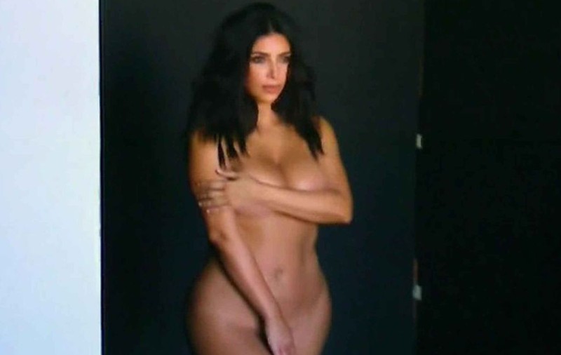 Kim Kardashian, complet goală la TV! Imagini interzise minorilor | FOTO