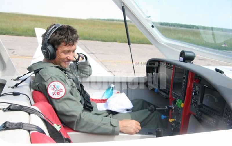 Un om de afaceri din Suceava trebuia să urce în avionul pilotului Cornel Marinescu. De ce a renunțat și ce zice despre pilotul mort