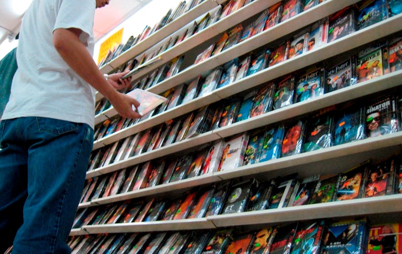 Au câştigat şapte milioane de lire din pirateria de filme