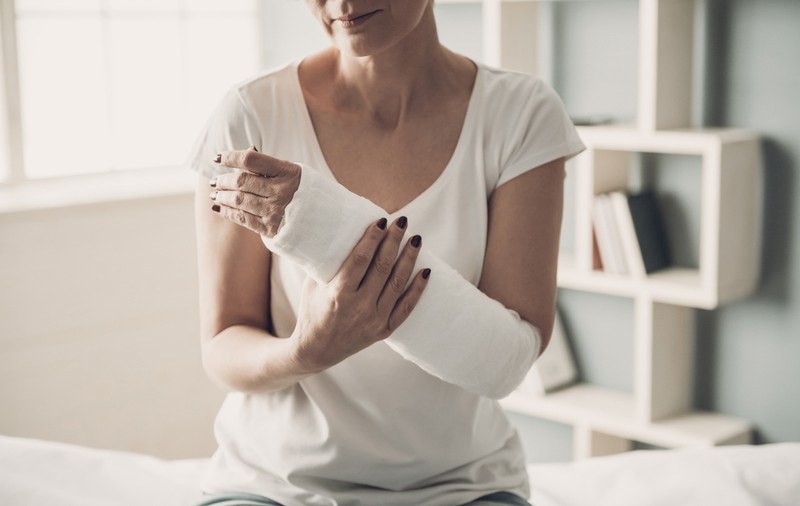 Cum este corect: gips sau ghips
