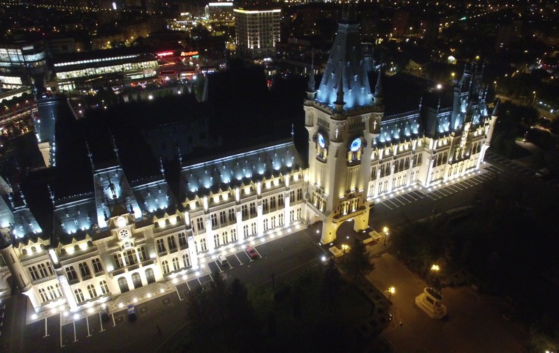 Povestea uneia dintre cele mai frumoase clădiri din lume: Palatul Culturii din Iași, reconstruit de trei ori în 200 de ani!