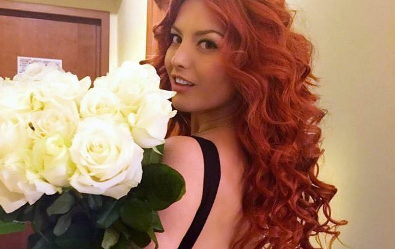 Elena Gheorghe face senzație în Dubai. Cât de bine arată în costum de baie