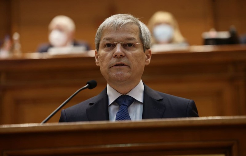 Dacian Cioloş, despre criza facturilor mărite la energie: Ministrul energiei nu mai poate rămâne în funcţie