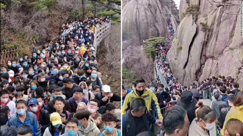 Aglomerație în parcul montan Huangshan, provincia Anhui, pe 4 aprillie