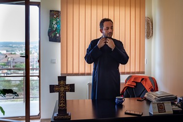 Preotul și medicul Bogdan Chiorean