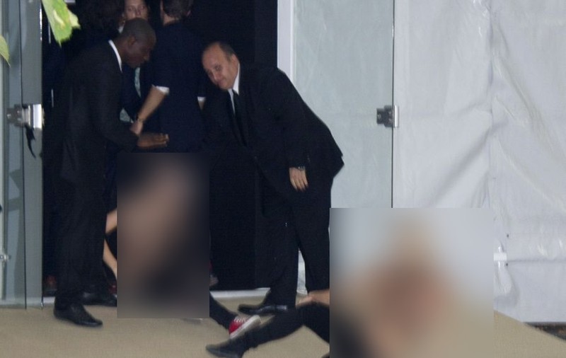HAOS la cel mai PRETENŢIOS FESTIVAL de MODĂ! FIŢOŞII ŞI EXTRAVAGANŢII LUMII au fost SCANDALIZAŢI de gestul lor, iar UNUL dintre MODELE LE-A ÎMPĂRŢIT PUMNI şi PICIOARE! FOTO