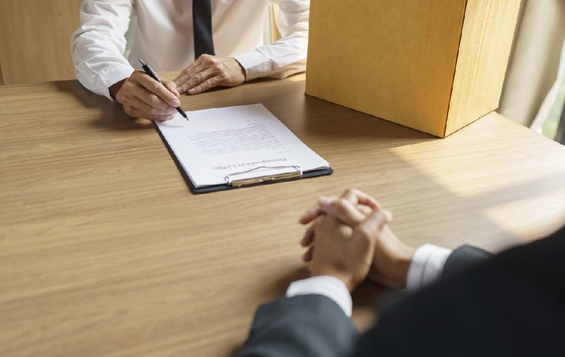 ANRE, ASF și ANCOM trebuie să taie cu 30% toate salariile și indemnizațiile și să dea afară angajați