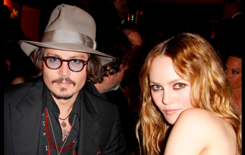 Nimeni nu-l mai înţelege pe Johnny Depp! S-a despărţit de Vanessa Paradis, dar i-a cumpărat o casă de 4 milioane de dolari! 