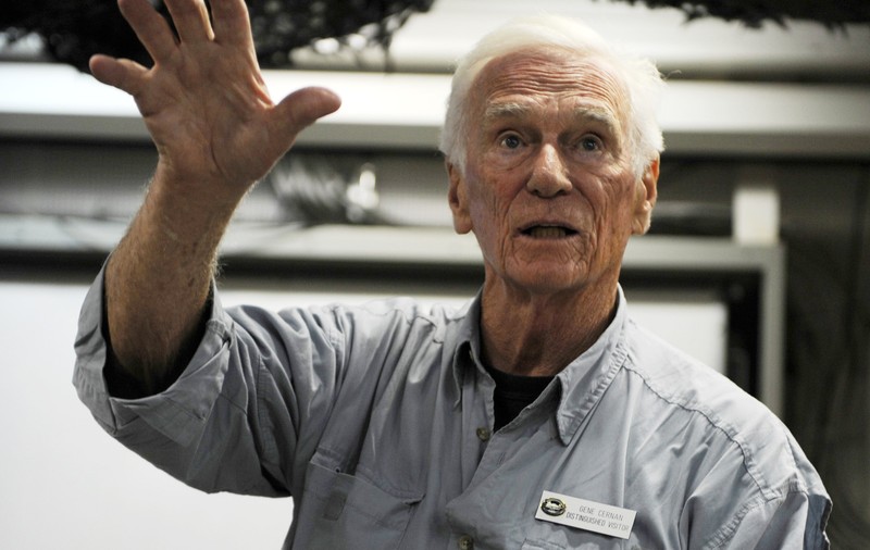 A murit astronautul Gene Cernan, ultimul om care a fost pe Lună