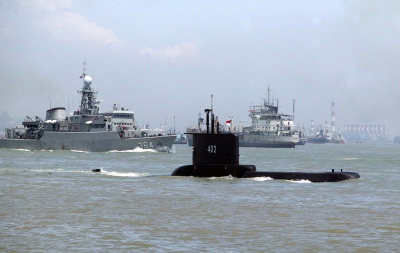 Document | România vrea să cumpere nave vânătoare de mine și submarine și modernizează navele purtătoare de rachete