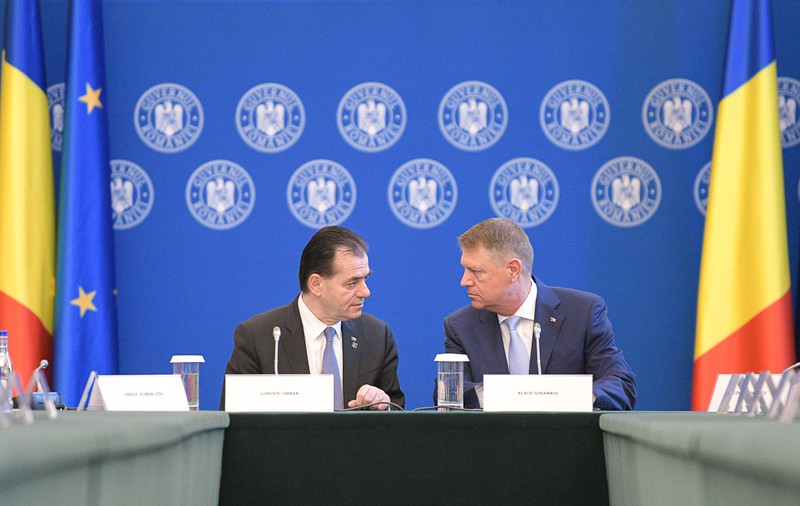Klaus Iohannis, videoconferinţă cu Guvernul Orban şi cu liderii UE, pe tema măsurilor pentru stoparea coronavirusului