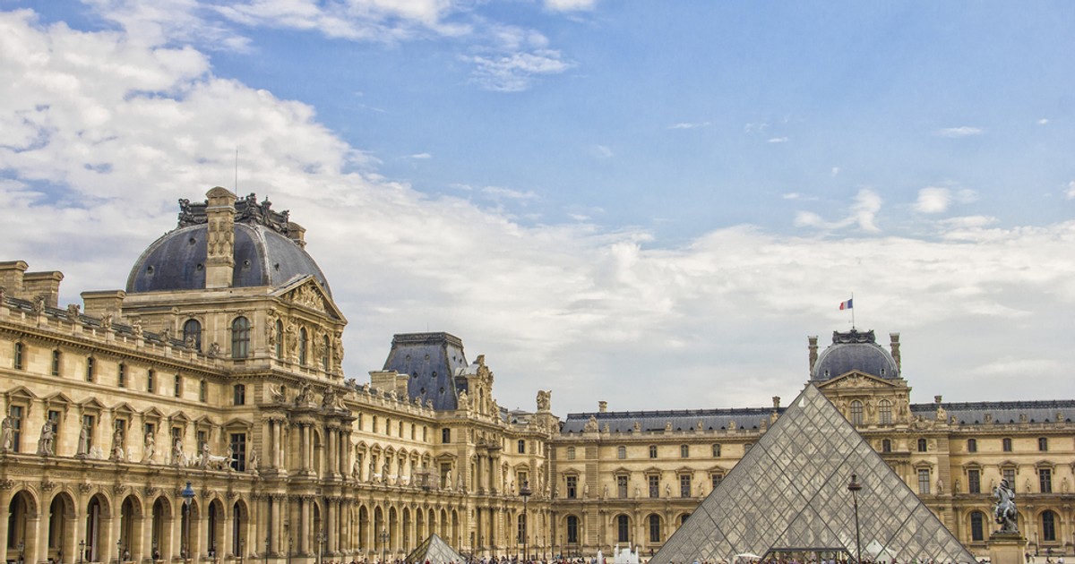 Muzeul Luvru din Paris