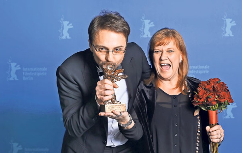 Ei au adus 'Ursul de Aur' în România | Regizorul Călin Peter Netzer şi producătoarea Ada Solomon au făcut istorie în cinematografie, luând trofeul suprem la Berlin