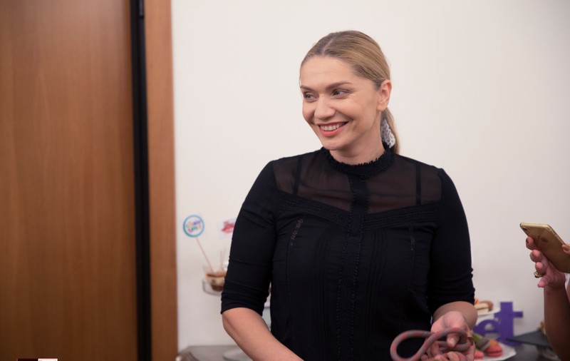 VIDEO EXCLUSIV/ Cristina Cioran caută iubită de rasă pentru „fiul” ei. ”Sunt pretențioasă ca o adevărată mamă de băiat”