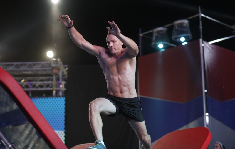 După "Românii au talent", își încearcă norocul la "Ninja Warrior". Bogdan Pascal a venit de la Londra pentru 100.000 de euro!