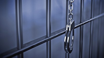 celula-gratii-catuse-inchisoare