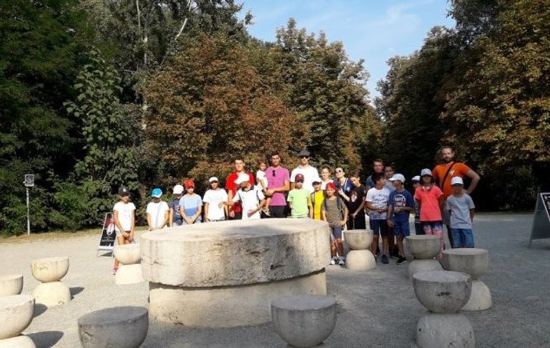 Hănescu şi jucătorii de la “Train Like a Pro” au vizitat ansamblul Brâncuşi
