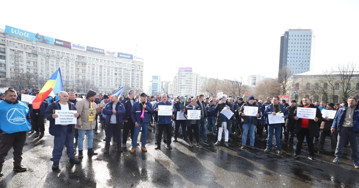 Minerii şi energeticienii protestează în Piaţa Victoriei față de măsurile luate de Guvern. Care sunt nemulțumirile lor