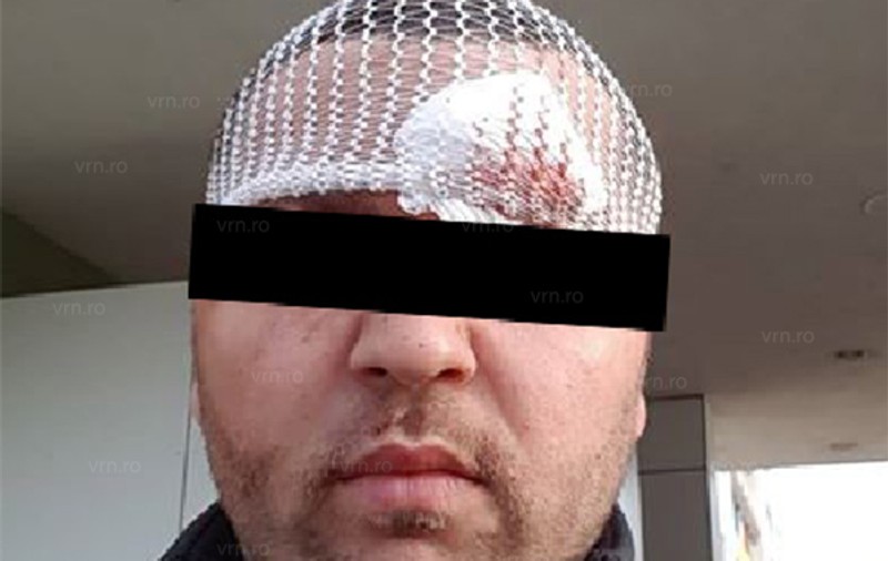 Bodyguarzii dintr-un club din Vaslui, acuzați că ar fi bătut cu sălbăticie doi tineri. Oamenii de ordine ar fi încercat să le recruteze partenerele pentru videochat